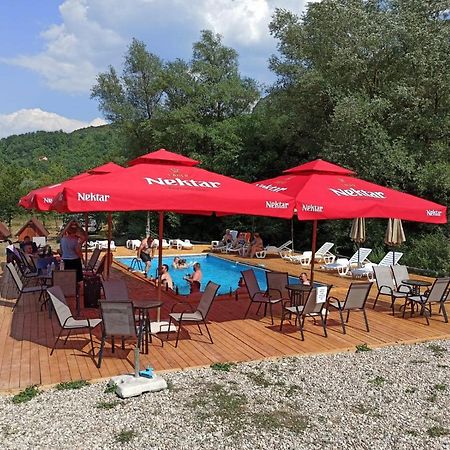 Hotel Camp Sutjeska Tjentiste Esterno foto