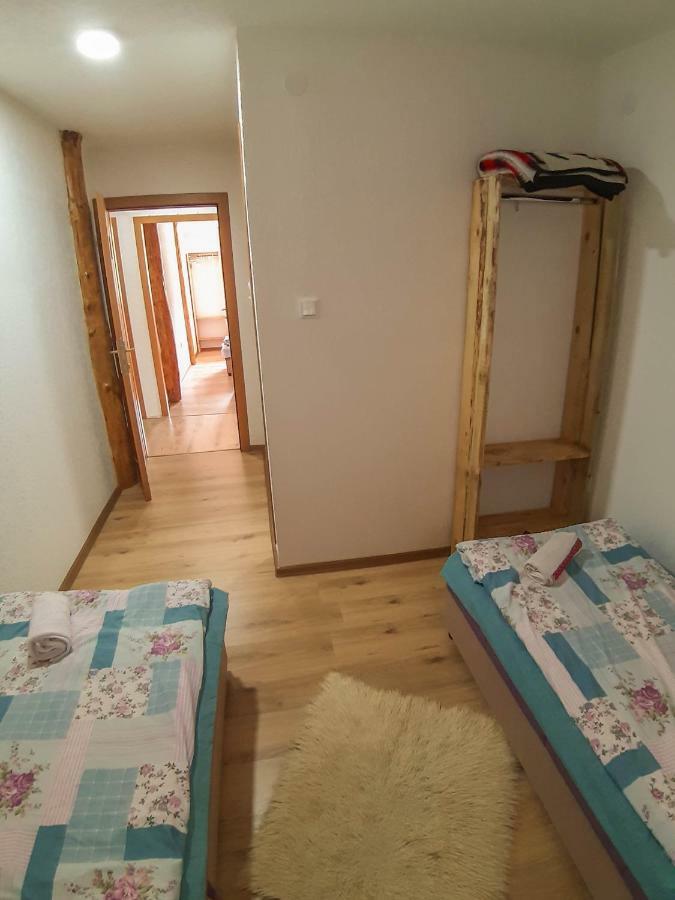 Hotel Camp Sutjeska Tjentiste Esterno foto