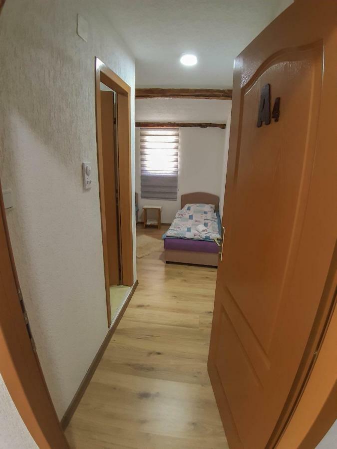 Hotel Camp Sutjeska Tjentiste Esterno foto